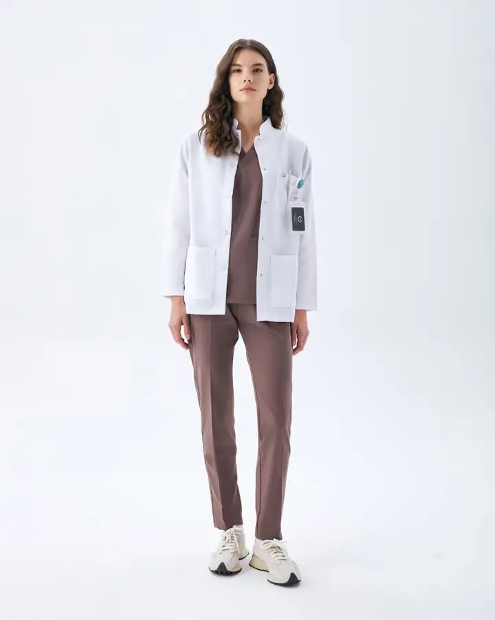 Arya women lab coat short gabardine